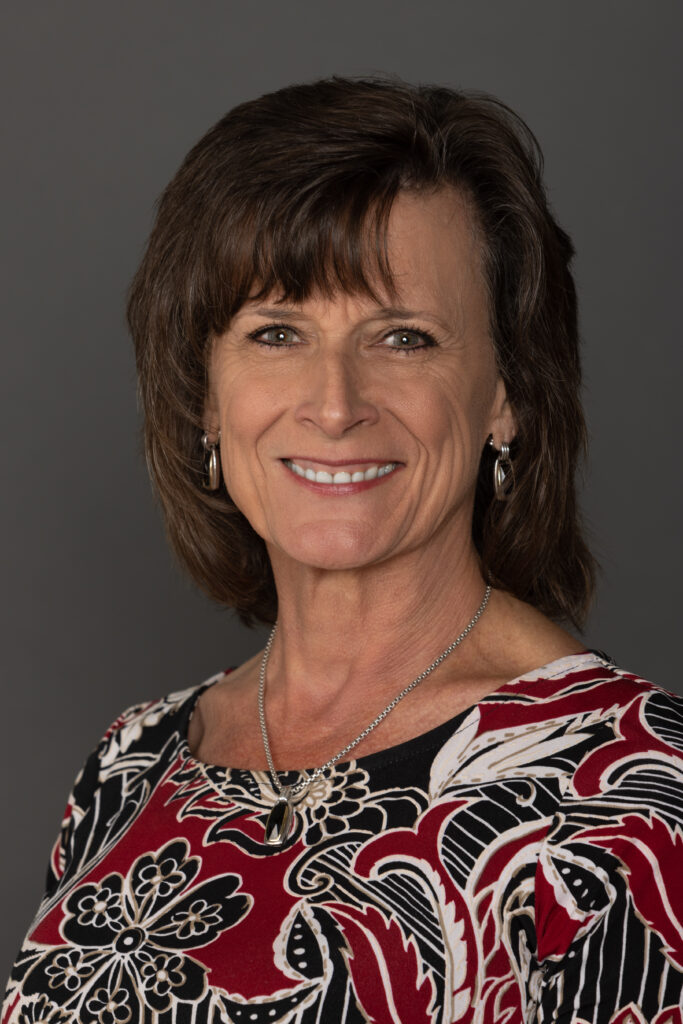 Singletary Cindy headshot